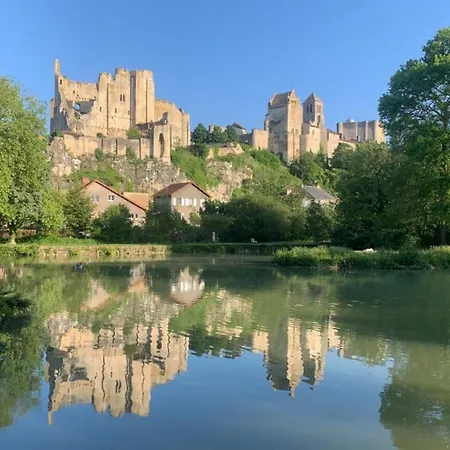 Le Calme Au Coeur De Chauvigny Vila Exterior foto